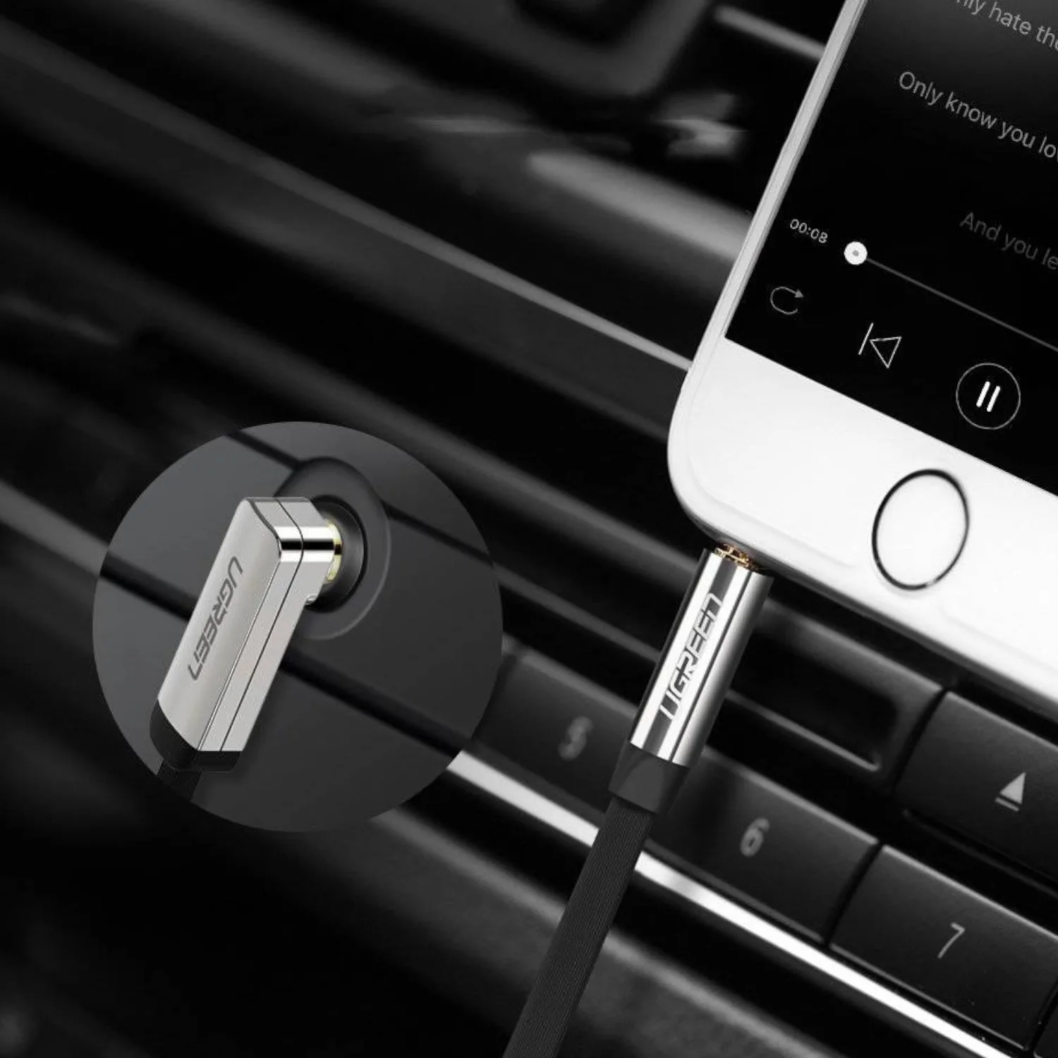 UGREEN AV119 Right-angled 3.5mm Flat Aux Cable 2m - Black/Silver